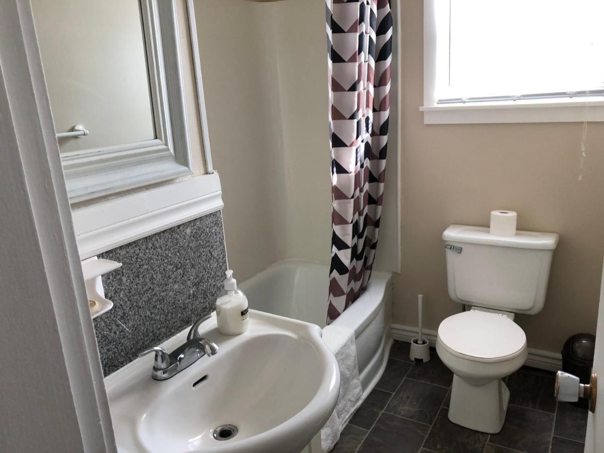 Auberge Restwell Motel Berrys Mills Bagian luar foto